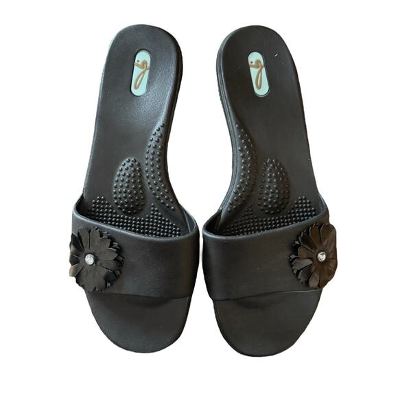 Oka-b Slide Sandals Womens M/L Licorice Black Flat Flower Crystal Accent - Picture 2 of 6